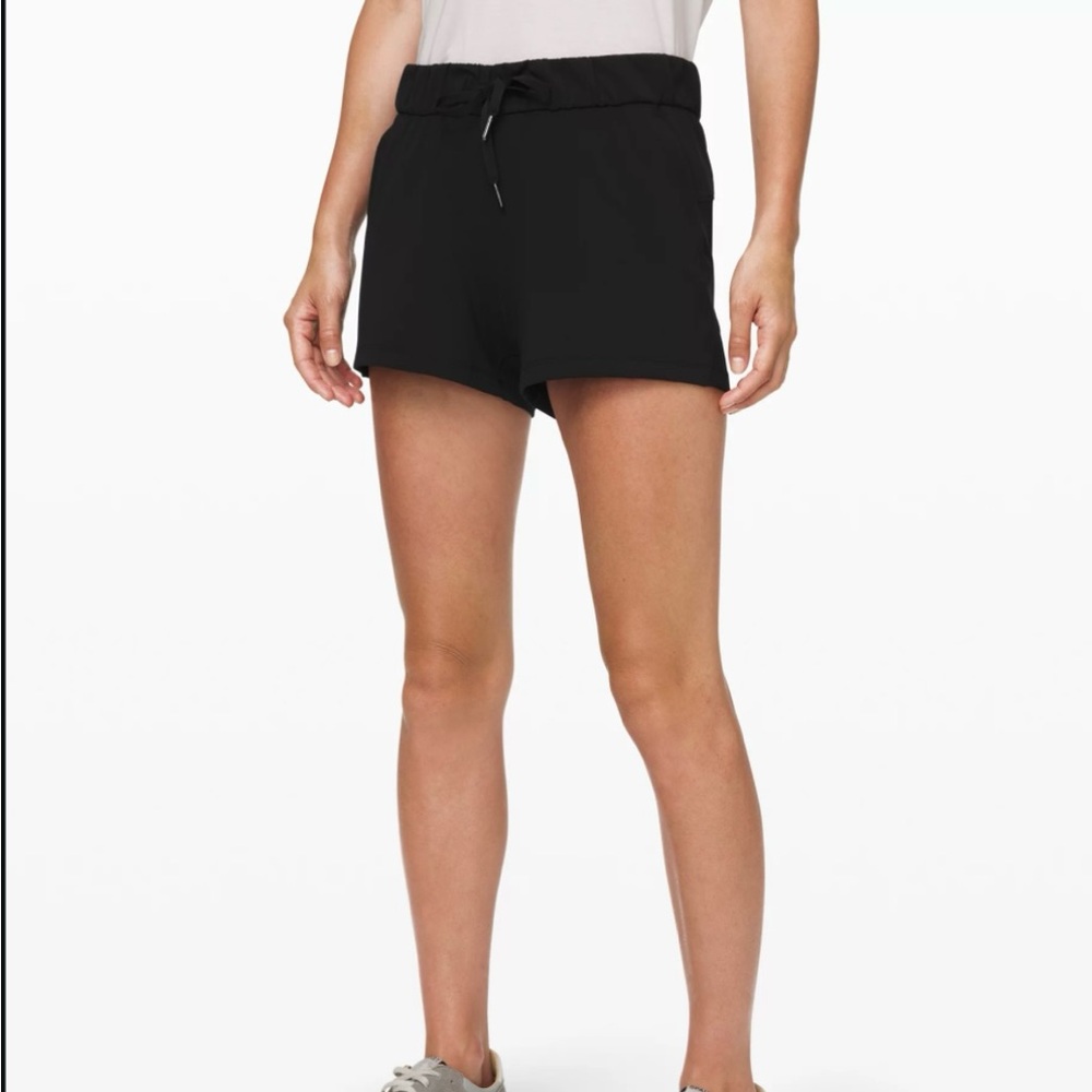 On the Fly Mid-Rise Short 2.5"